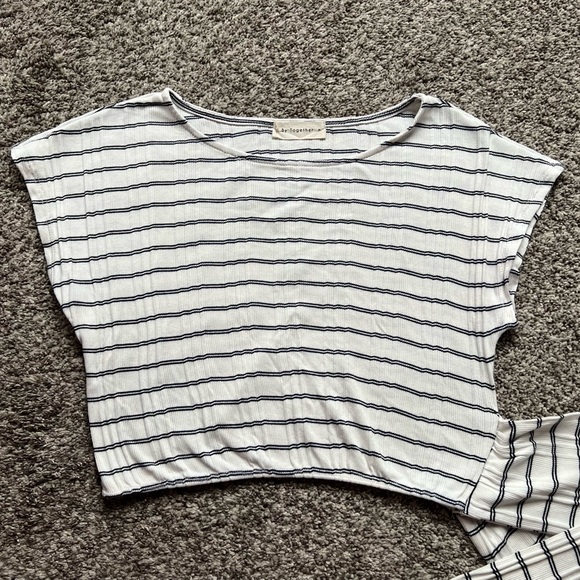 By Together Top (Size Medium) - Picture 4 of 6